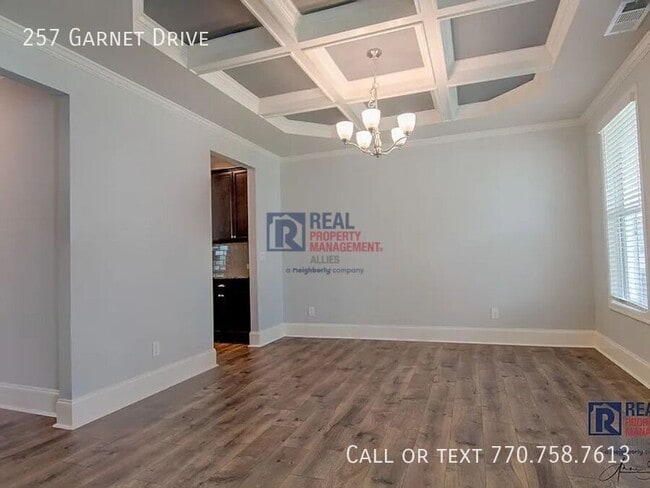 Photo - 257 Garnet Dr