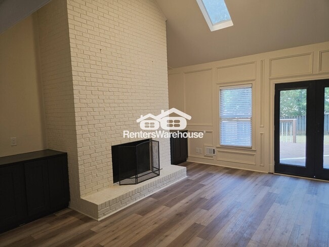 Photo - 300 Saddle Creek Ln