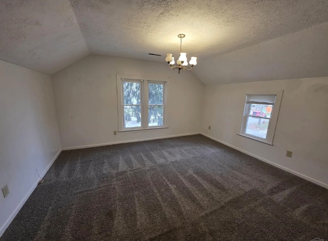 Photo - 3232 Court St Unidad 2