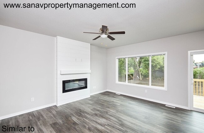 Photo - Modern Look 2 Story house!! Waukee Schools!! Great Neighbourhood!