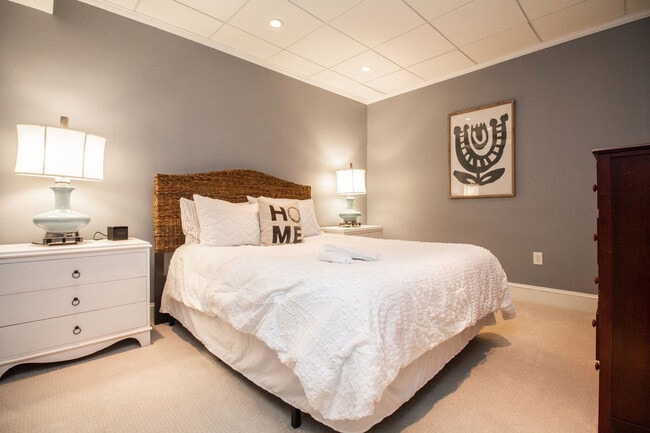 Photo - 1253 Beacon St Unit SI FL1-ID1237952P