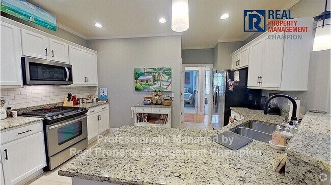 Building Photo - Immaculate 3 BD/2 BA Townhome in the Ashwo...