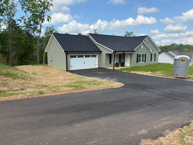 Building Photo - 1360 Castleberry Bridge Rd Rental