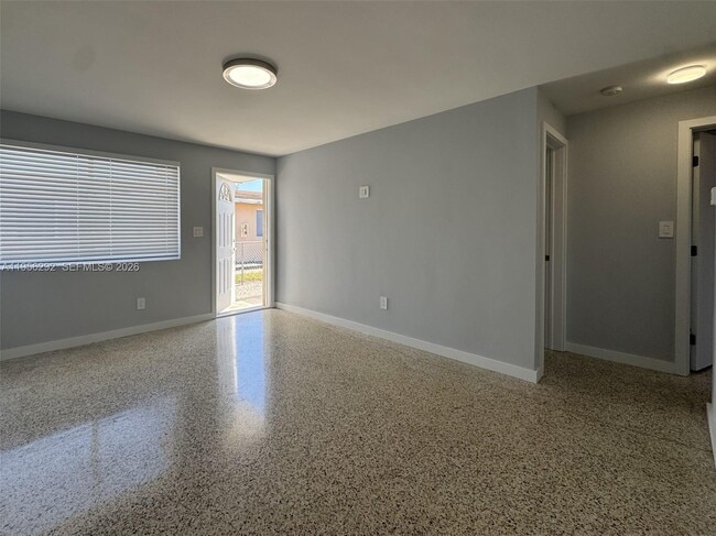 Photo - 575 E 22nd St Unit 3