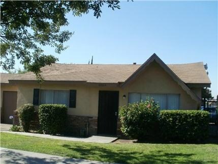 Primary Photo - Las Casitas Apartments