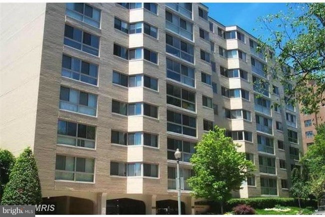 Photo - 922 24th St NW Apartamento Unidad 706