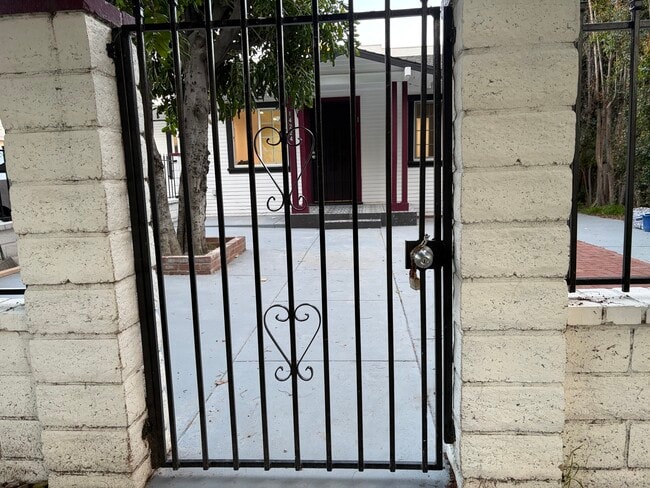 Entrance gate - 14224 Friar St
