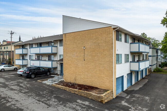 Photo - Chartwell Apartments