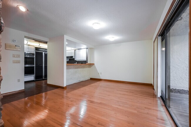 Photo - 25 Casarena Ct