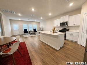 Photo - 21252 Millstream Bnd