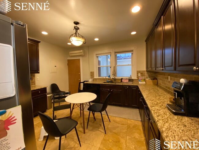 Photo - 22 Homer St Unit 2