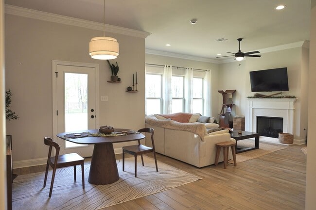 Photo - 223 St Edmunds Wy