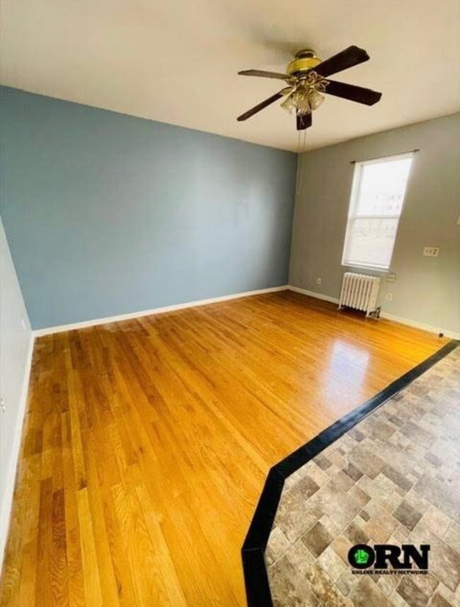 Photo - 59-83-83 Fresh Pond Rd