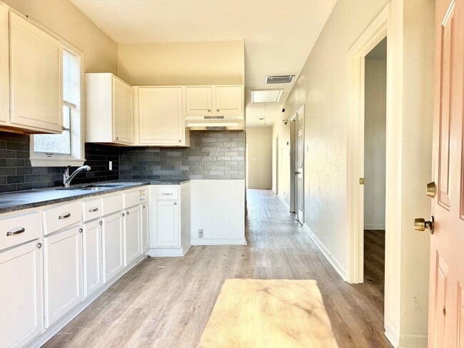 Photo - 1606 Myrtle Walk St