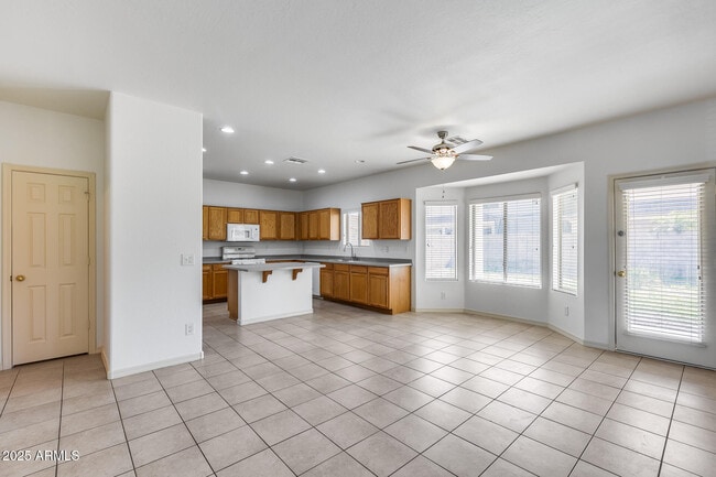 Photo - 17435 W Saguaro Ln