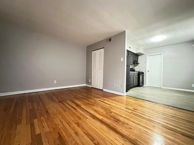 Photo - 7100 Oxford Ave Unit A1