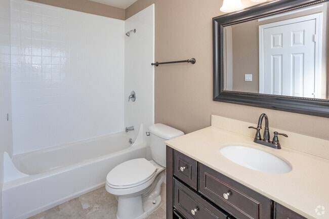 3BR, 2BA - 1,660SF - Primary Bathroom