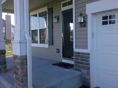 Photo - 1048 MacKenzie Dr