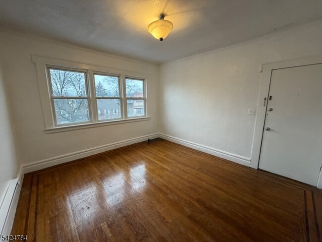 Photo - 205 Chancellor Ave Unit 3