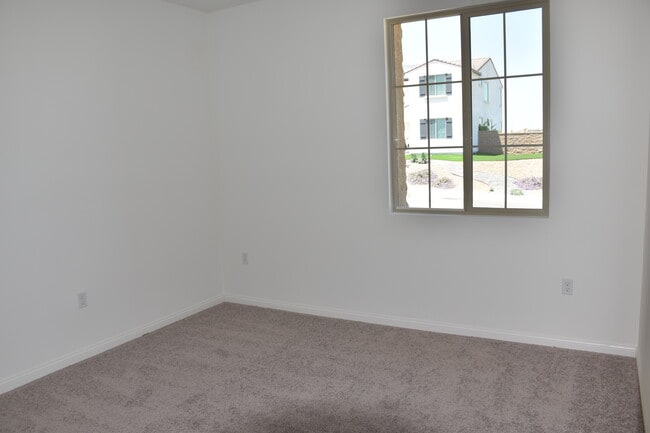 Building Photo - 25129 Sand Wedge Dr