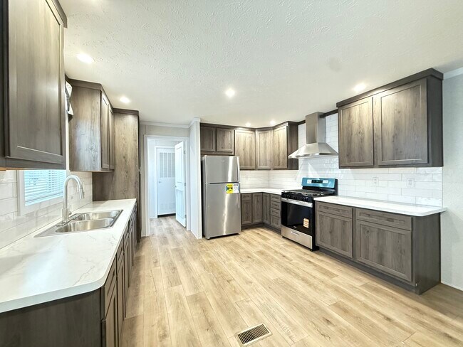 Photo - 29652 Cambridge Ct