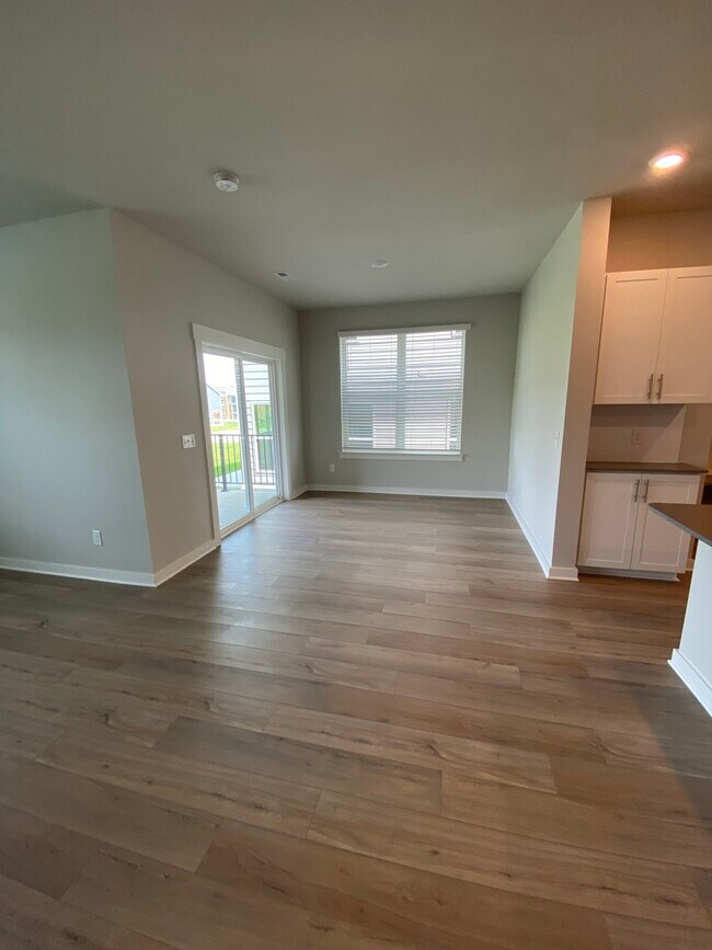 Photo - 3115 Lamond Dr