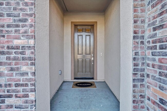 Photo - FULLY FURNISHED - ALMOST NEW 4 BED, 2.5 BATHS, 2 CAR GARAGE, 1 STORY IN NORTH LAKE COMMUNITY, NOR...