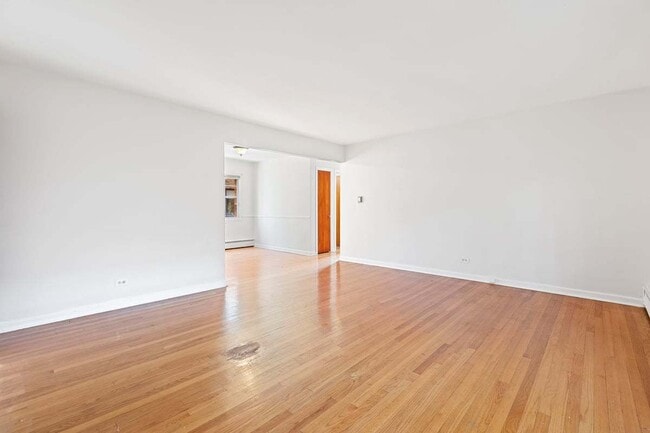 Photo - 1539 Monroe Ave Unit 2
