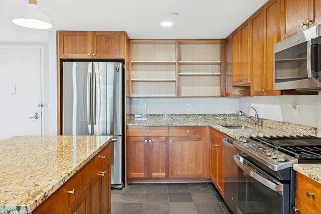 Photo - 700 Grove St Unit 8R