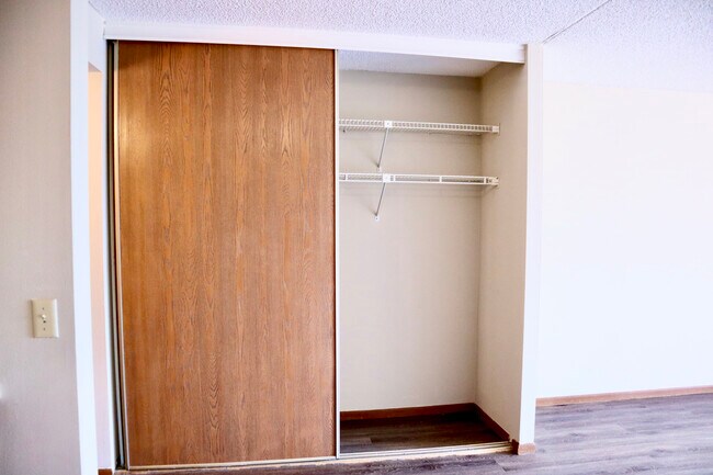 Spacious closet - Creek Point Apartments