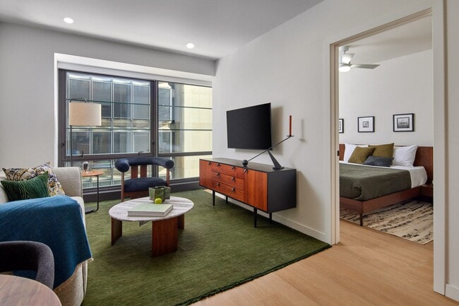 17 Market West