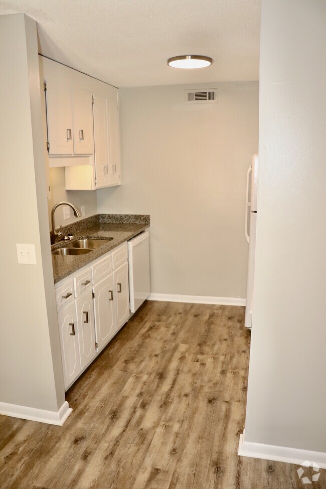 Building Photo - 300 Apache Dr Unit 4C Rental