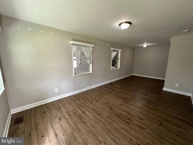 Photo - 2019 Leonard Rd