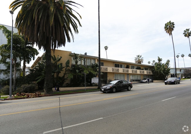 Hollywood Towers