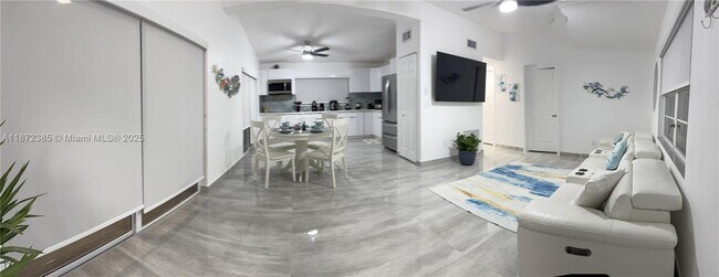 Photo - 60 SE Marlin Ave Unit 2