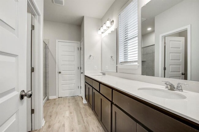 Photo - 1220 Oak Chase Wy