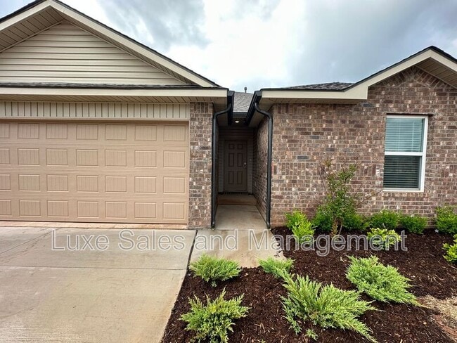 Photo - 10516 SW 41st Pl