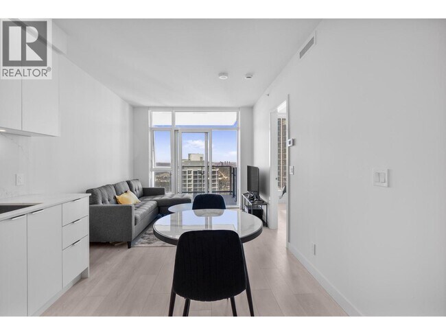 537 Cottonwood Ave Unit 3706