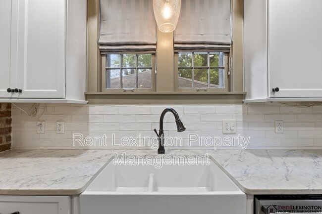Photo - 1041 Fontaine Rd
