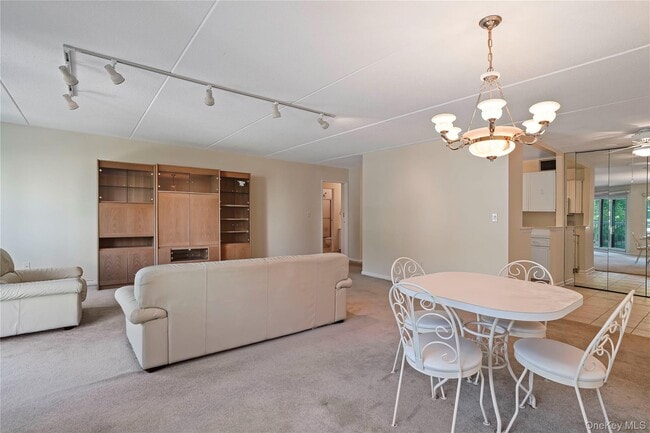 Photo - 200 High Point Dr Unit 308