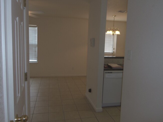 Photo - 2810 Windmill Ct Unidad A