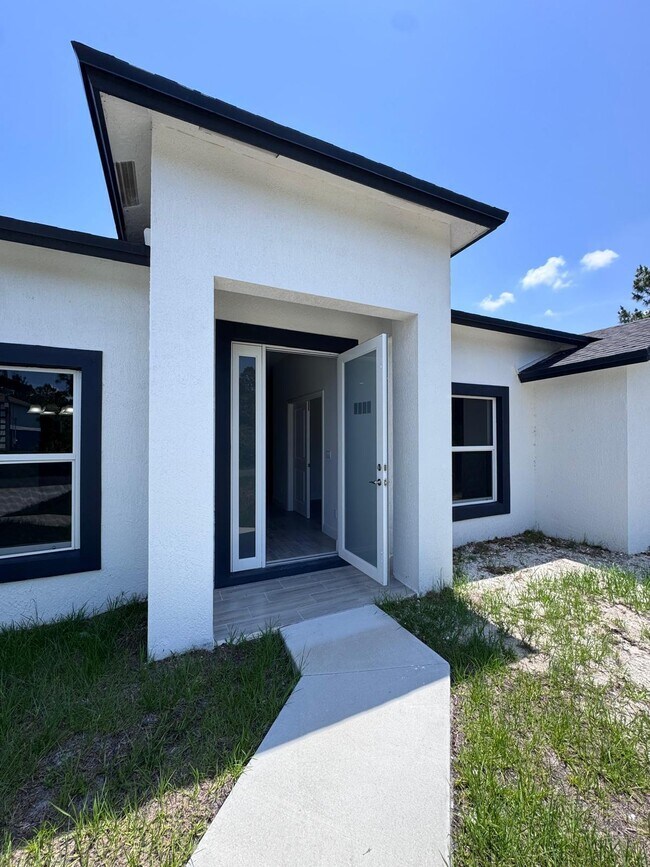 Photo - 3351 Lakeland Ave