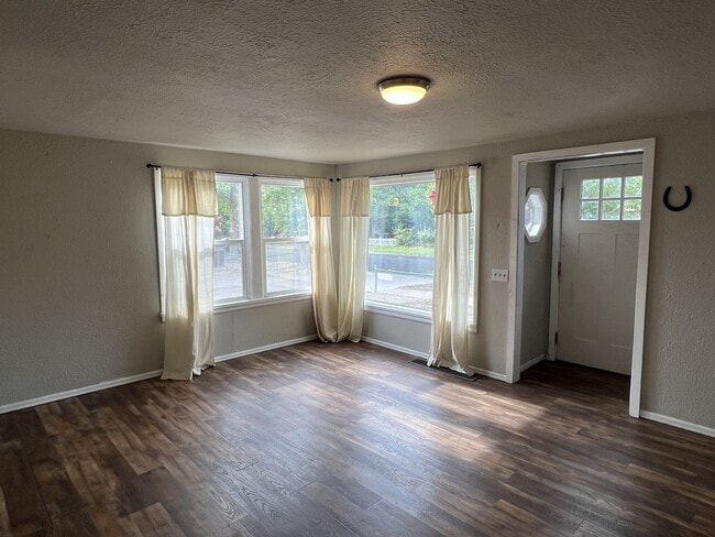 Photo - 347 Hill Ave