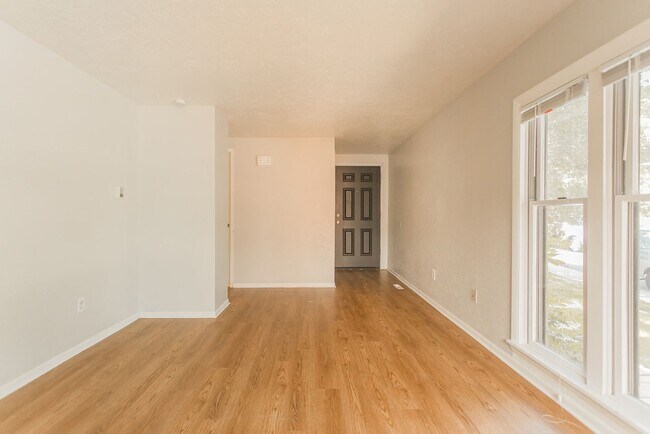 Photo - 604 Marine St Unit 2