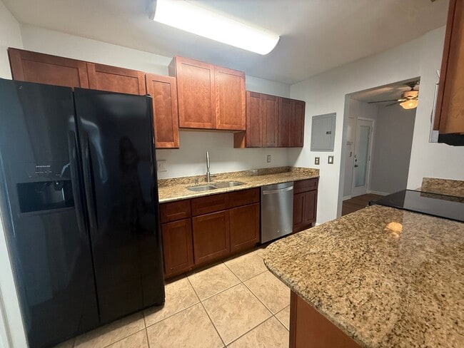 Photo - 3 Bedroom 2 Bathroom Updated Deltona Home GREAT Location Available IMMDEIATELY!!