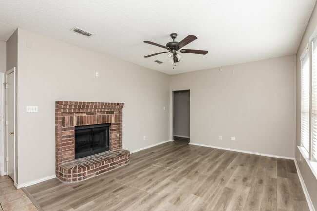 Photo - 6366 Rainwater Way