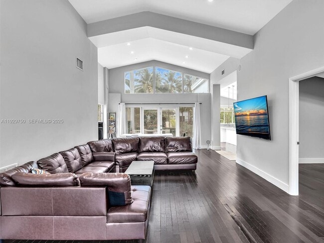 Photo - 20120 NE 25th Ct