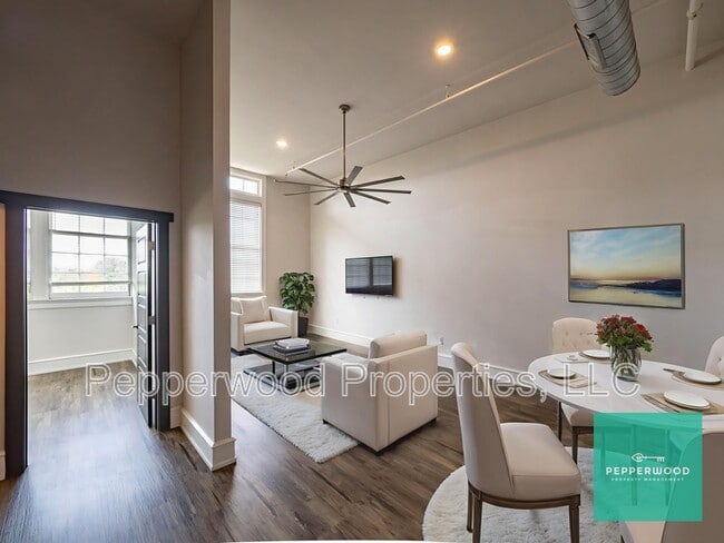 Building Photo - 600 Magnolia St