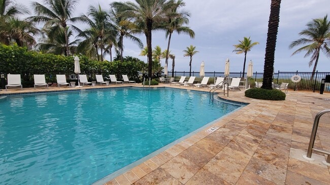 Building Photo - Luxury Apartment Right On The Beach In Lauderdale By The Sea!!! Seasonal rental Unit 2303
