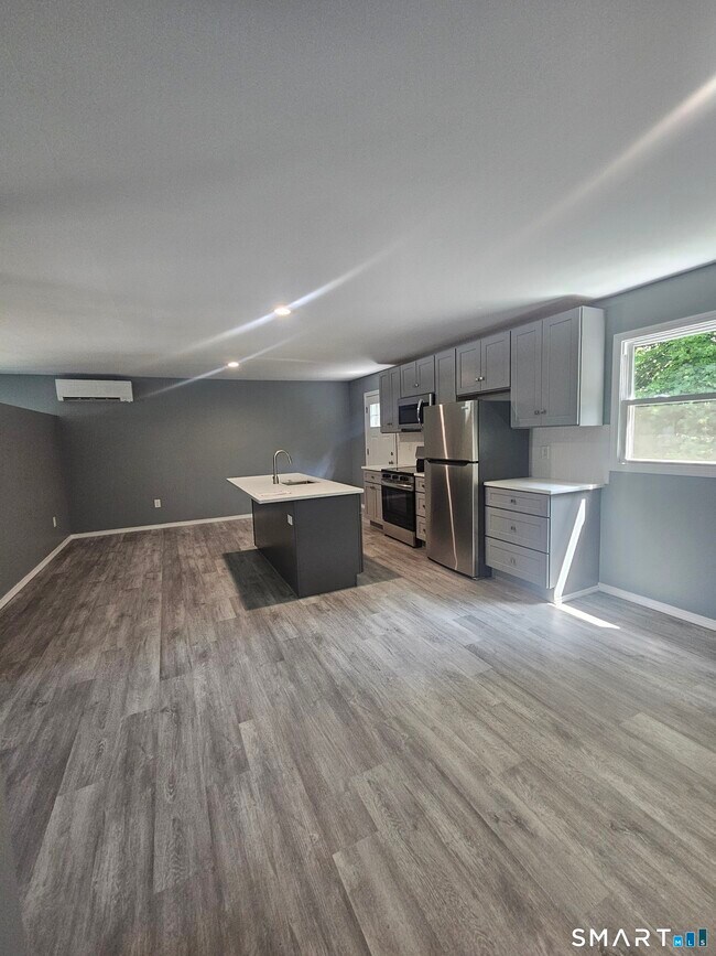 Photo - 80 Pearl Harbor Cir